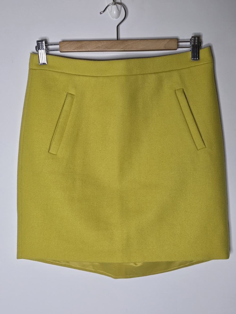 J Crew Wool Blend satin lined skirt  Business Casual Size 2 Excellent condition